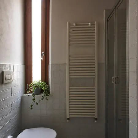 Διαμέρισμα Cozy 1-bedroom With Balcony In Historic Center *