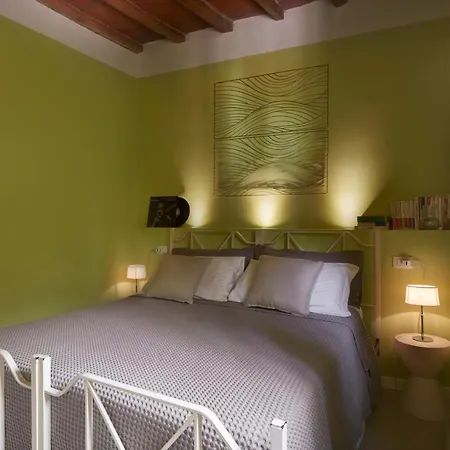Διαμέρισμα Cozy 1-bedroom With Balcony In Historic Center Φλωρεντία